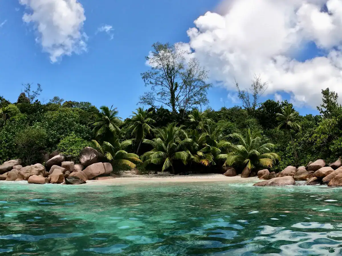 Praslin — Vallée de Mai & beaches