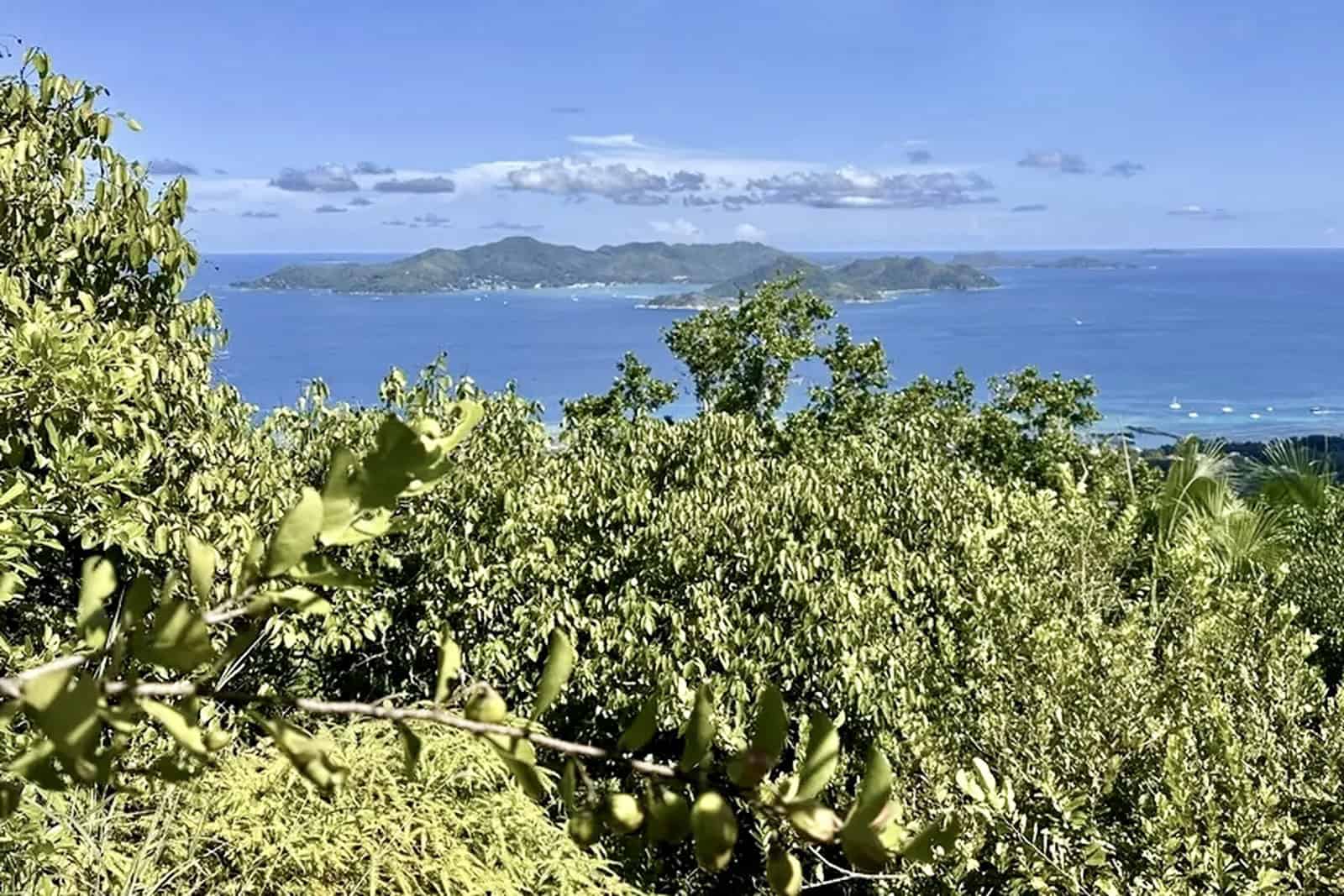 La Digue parks and gardens / parcs et jardins de La Digue